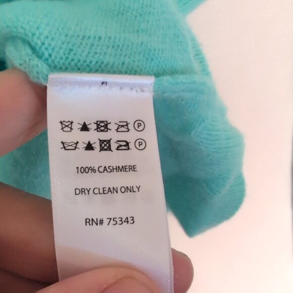 Tahari Blue 100% Cashmere Crewneck Sweater, M - Picture 9 of 9